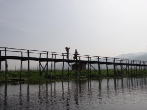 Inle-Inlay-Lake-Bridge