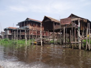 Inle-Inlay-Lake-Houses